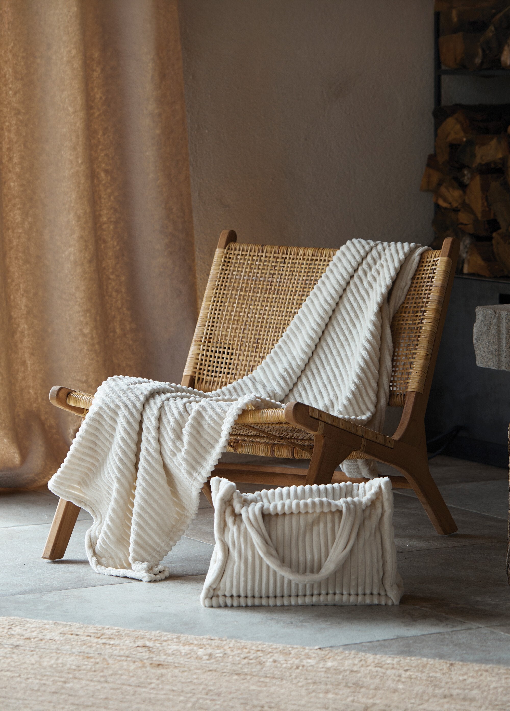 Plaid_toucher_peluche_effet_côtelé_Ecru_SF1_slim