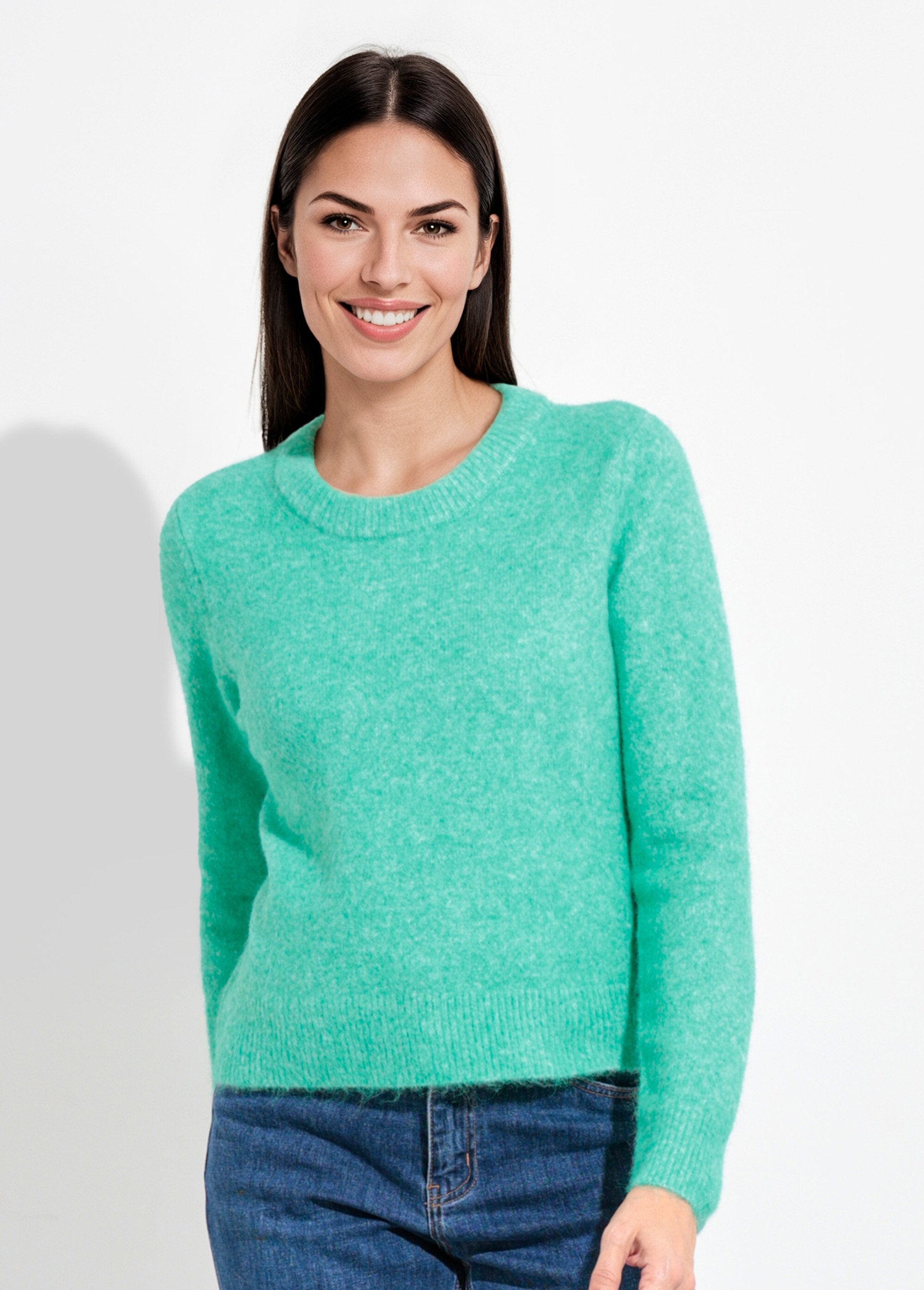Warm_fluffy_wool_crew_neck_sweater_Green_FA1_slim