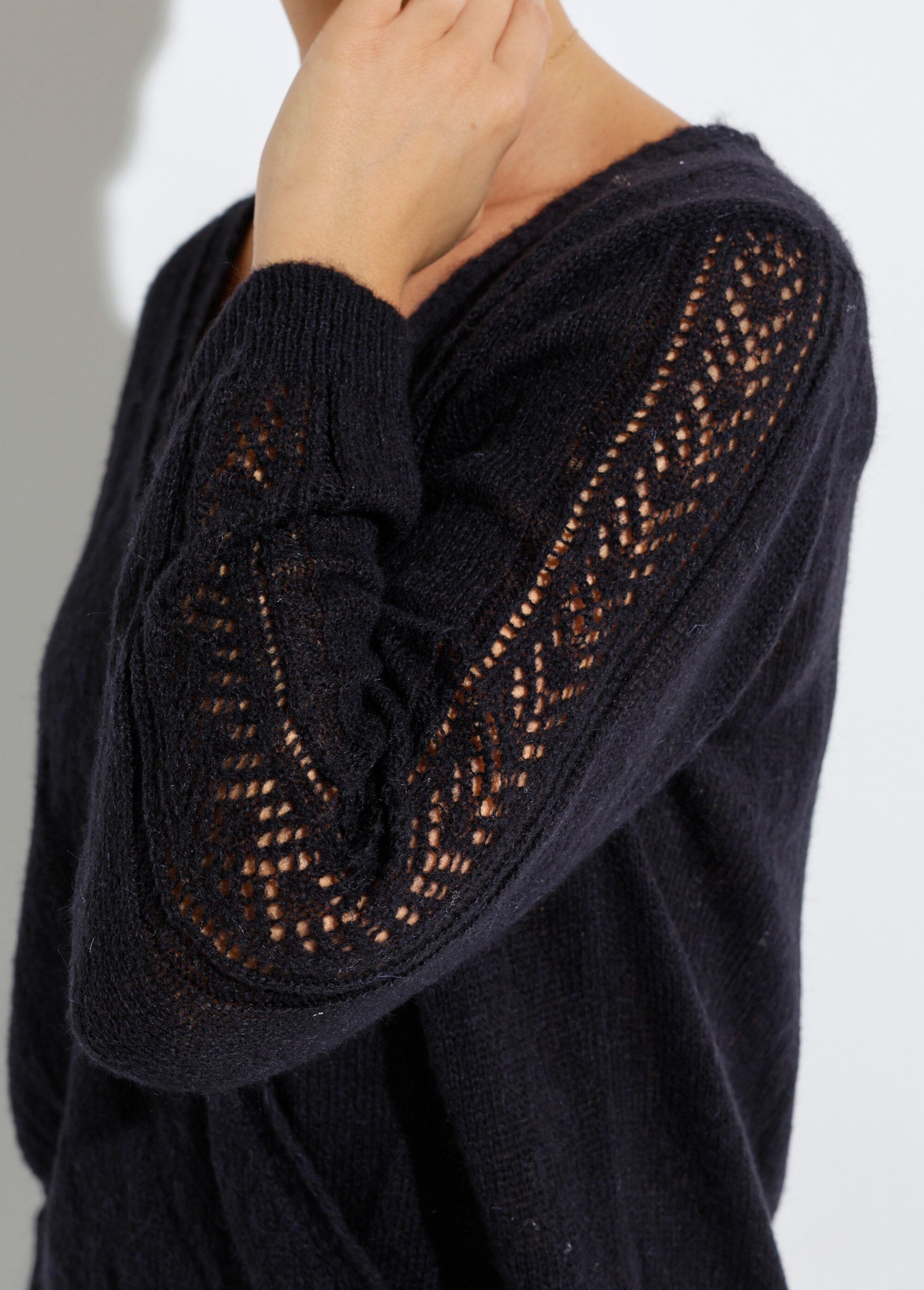 Pull_doux_cache-coeur_avec_alpaga_et_mohair_Noir_DE2_slim