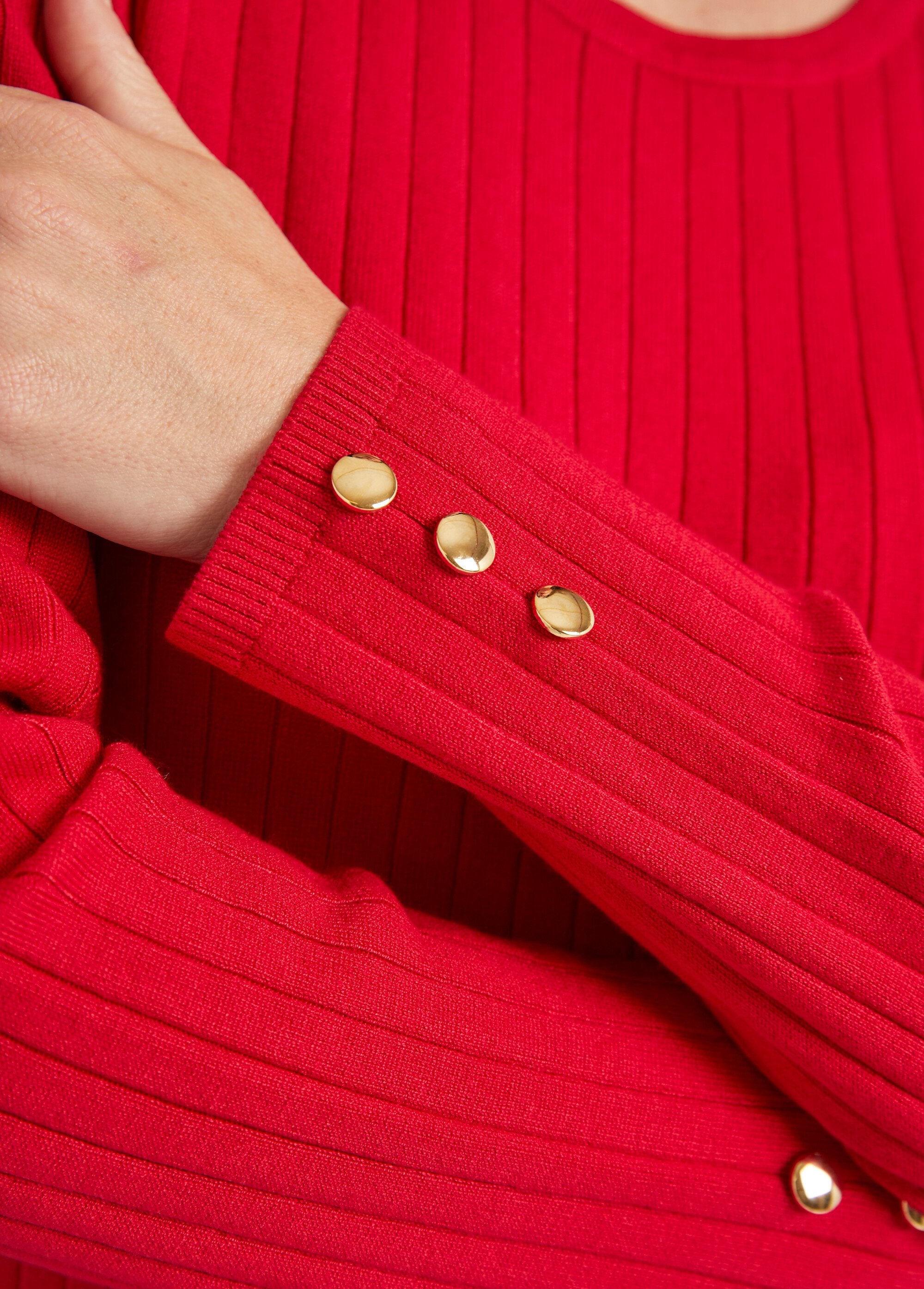 Soft_ribbed_short_sweater_round_neck_flat_ribbing_Red_DE2_slim