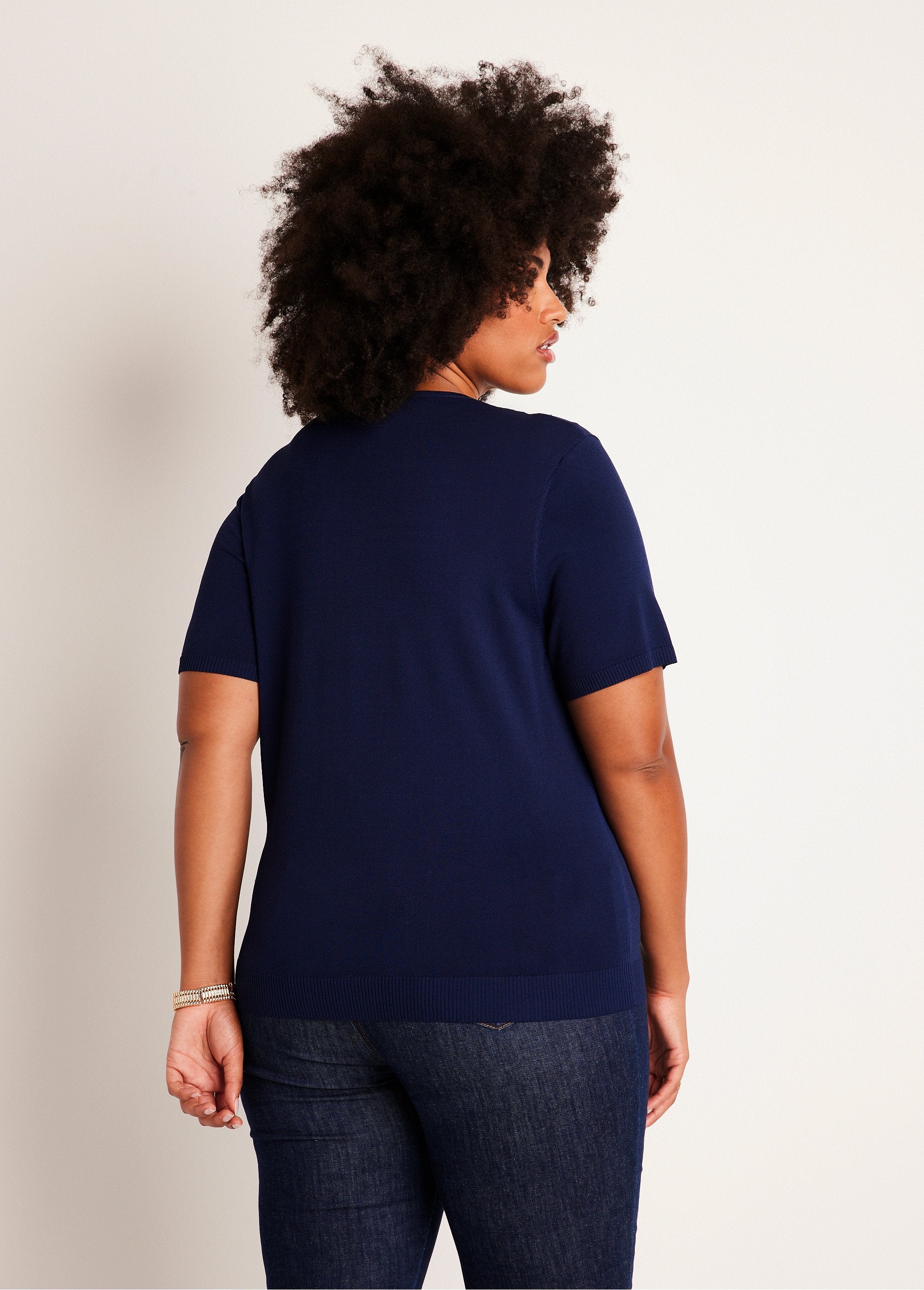 Fine_embroidered_short-sleeved_sweater_Marine_DO1_curvy