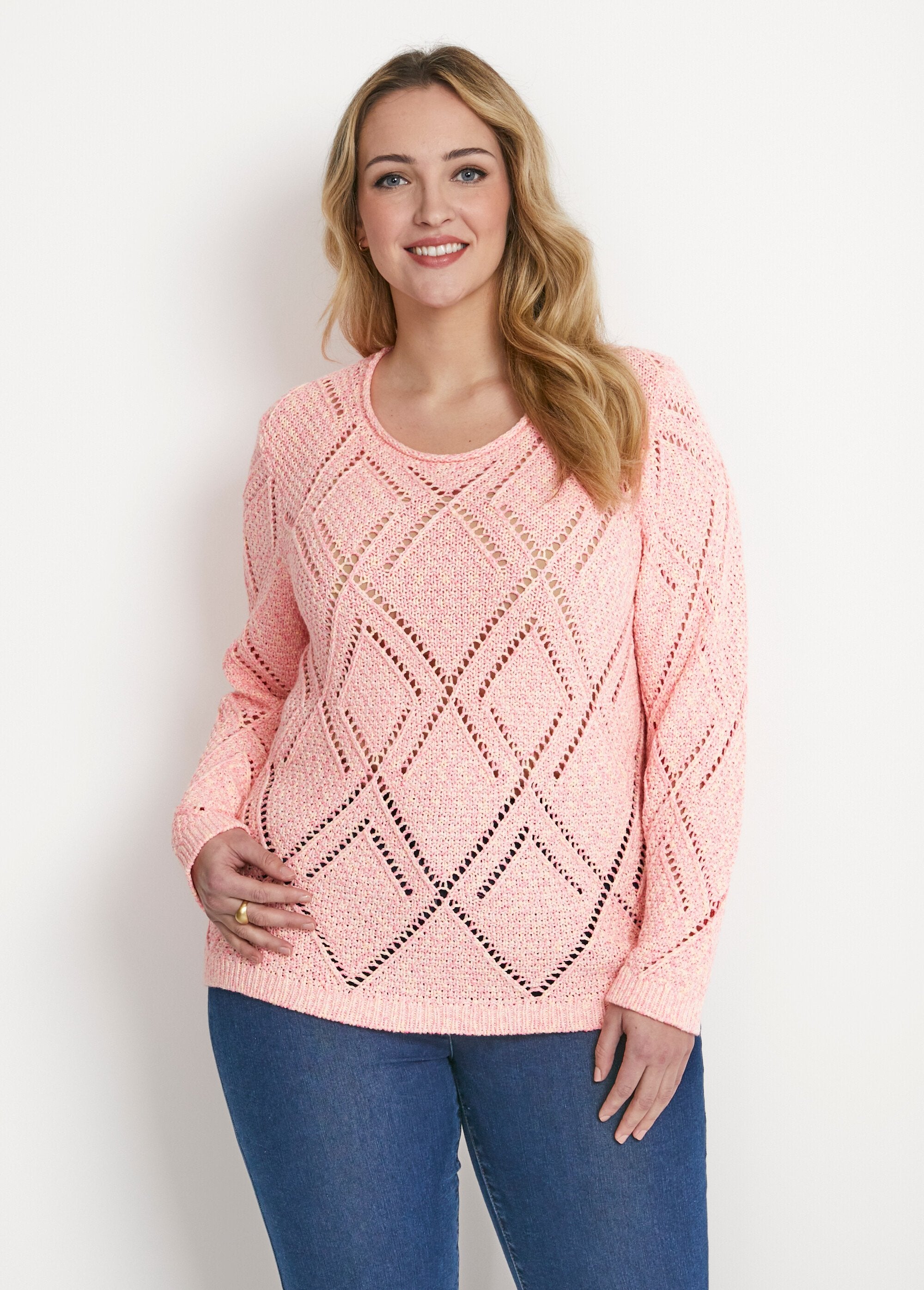 Openwork_stranded_knit_sweater_Pink_FA1_curvy