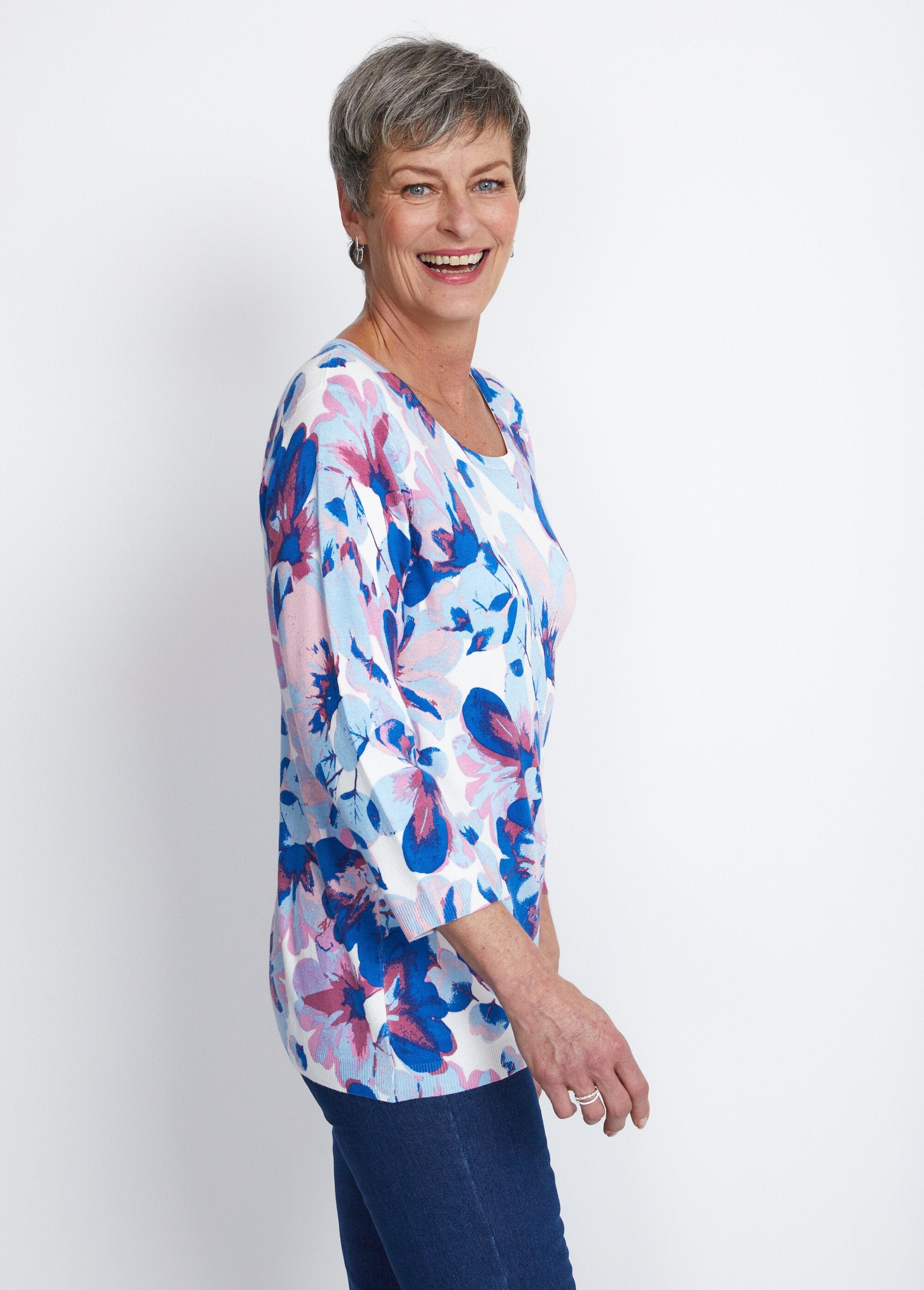 Floral_print_3/4_sleeve_sweater_Blue_and_pink_DR1_slim
