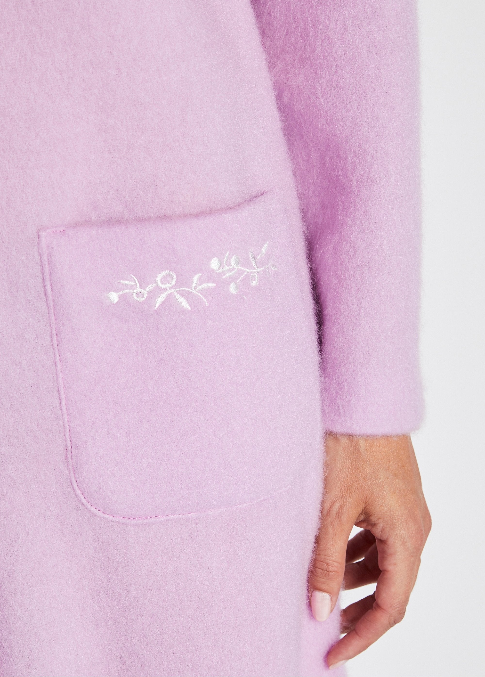 Courtelle_embroidered_dressing_gown_bathrobe_Lilac_DE2_slim