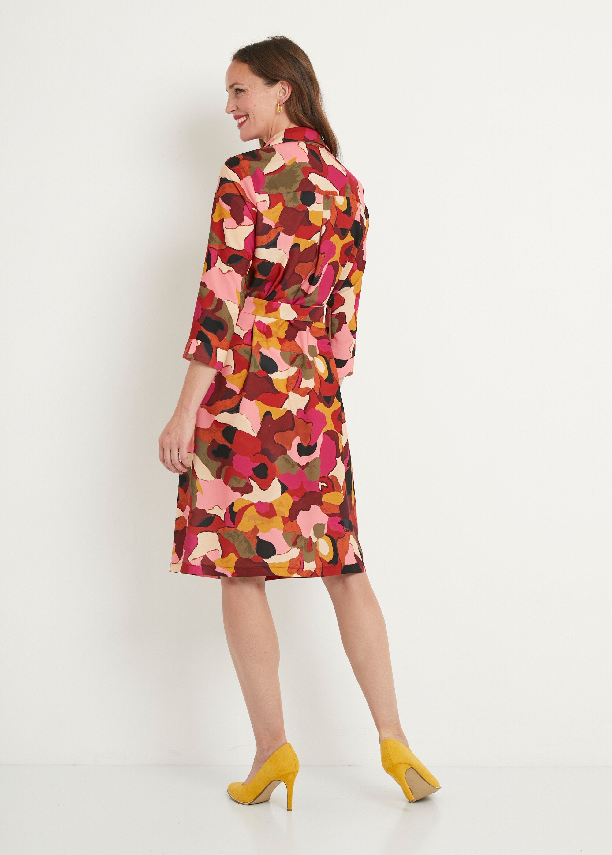 Short_printed_straight_dress_with_blouse_collar_Pink_and_brown_DO1_slim