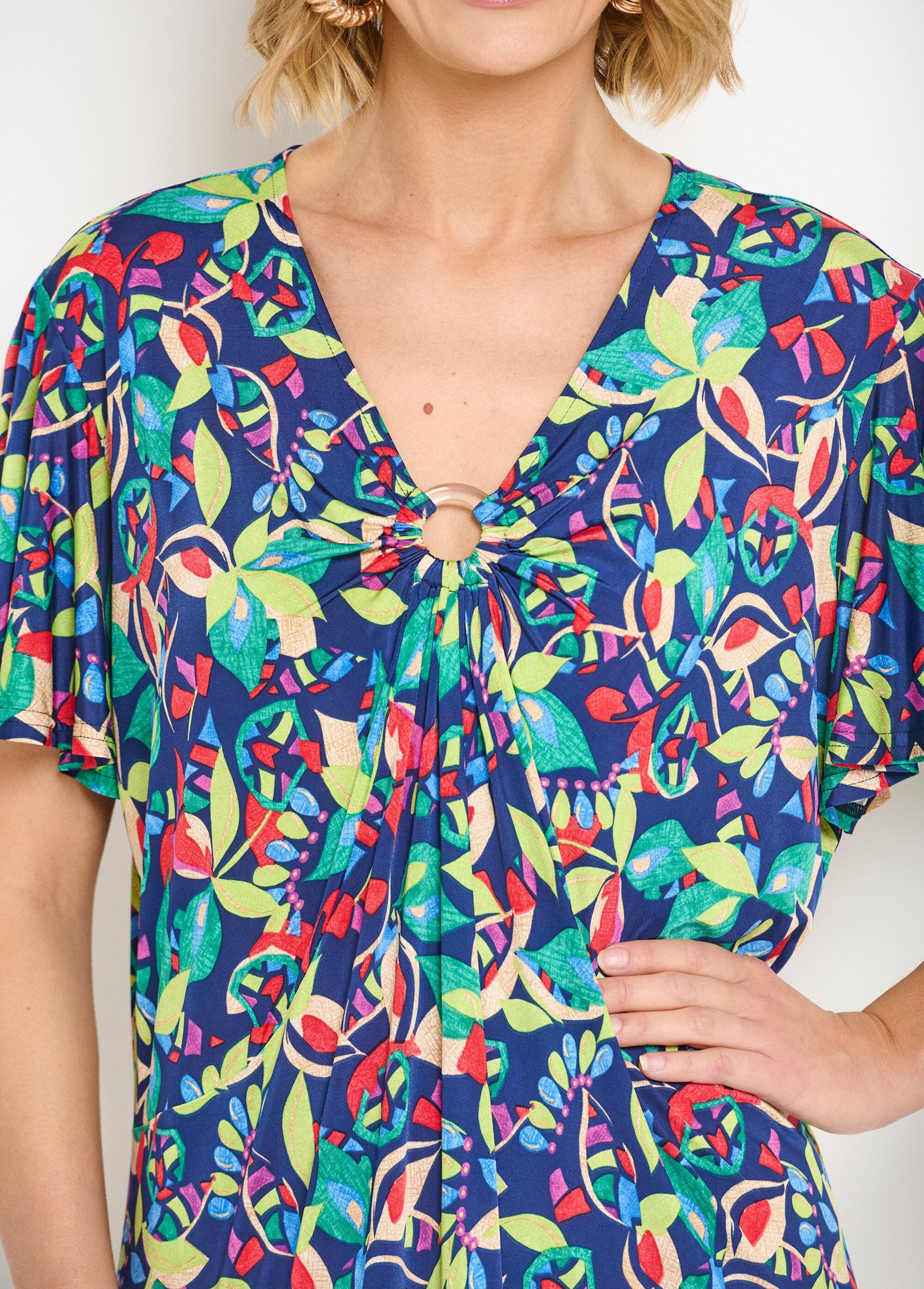 Short_flared_dress_with_multicolored_print_Navy_print_DE1_slim