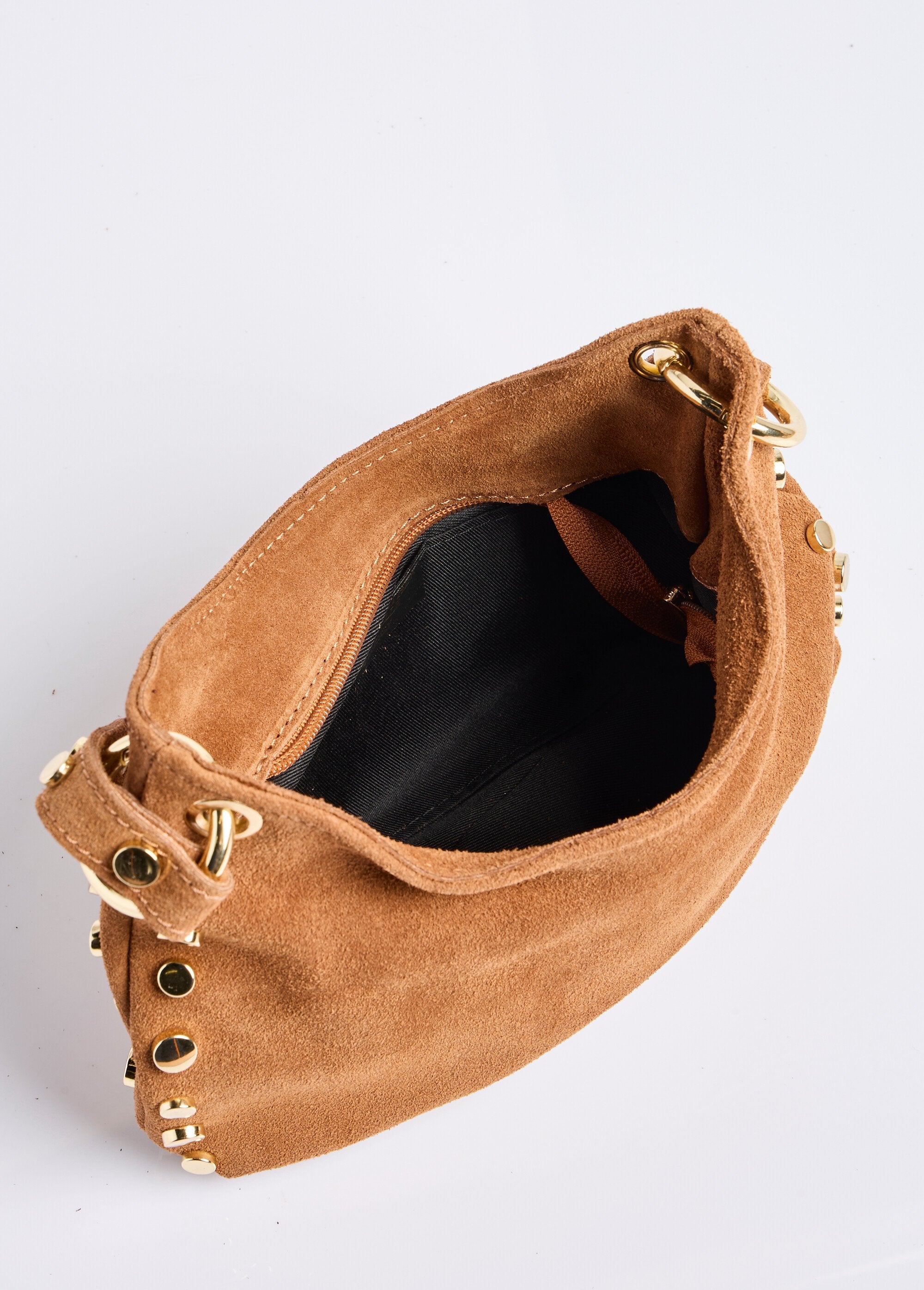 Sac_daim_porté_épaule_avec_clous_métal_Camel_OV1_slim