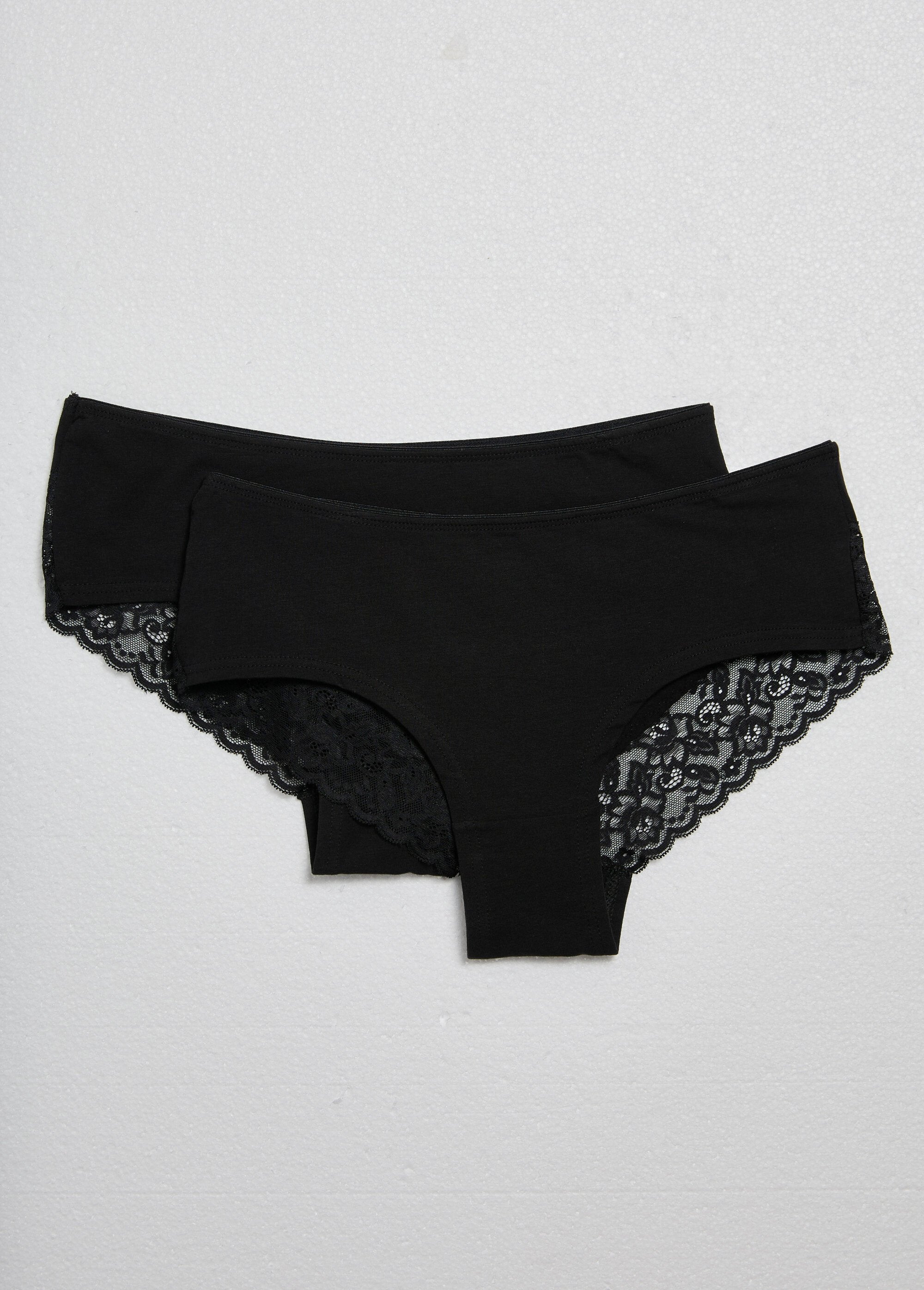 Cotton_shorty_with_lace_back_Black_FA1_slim
