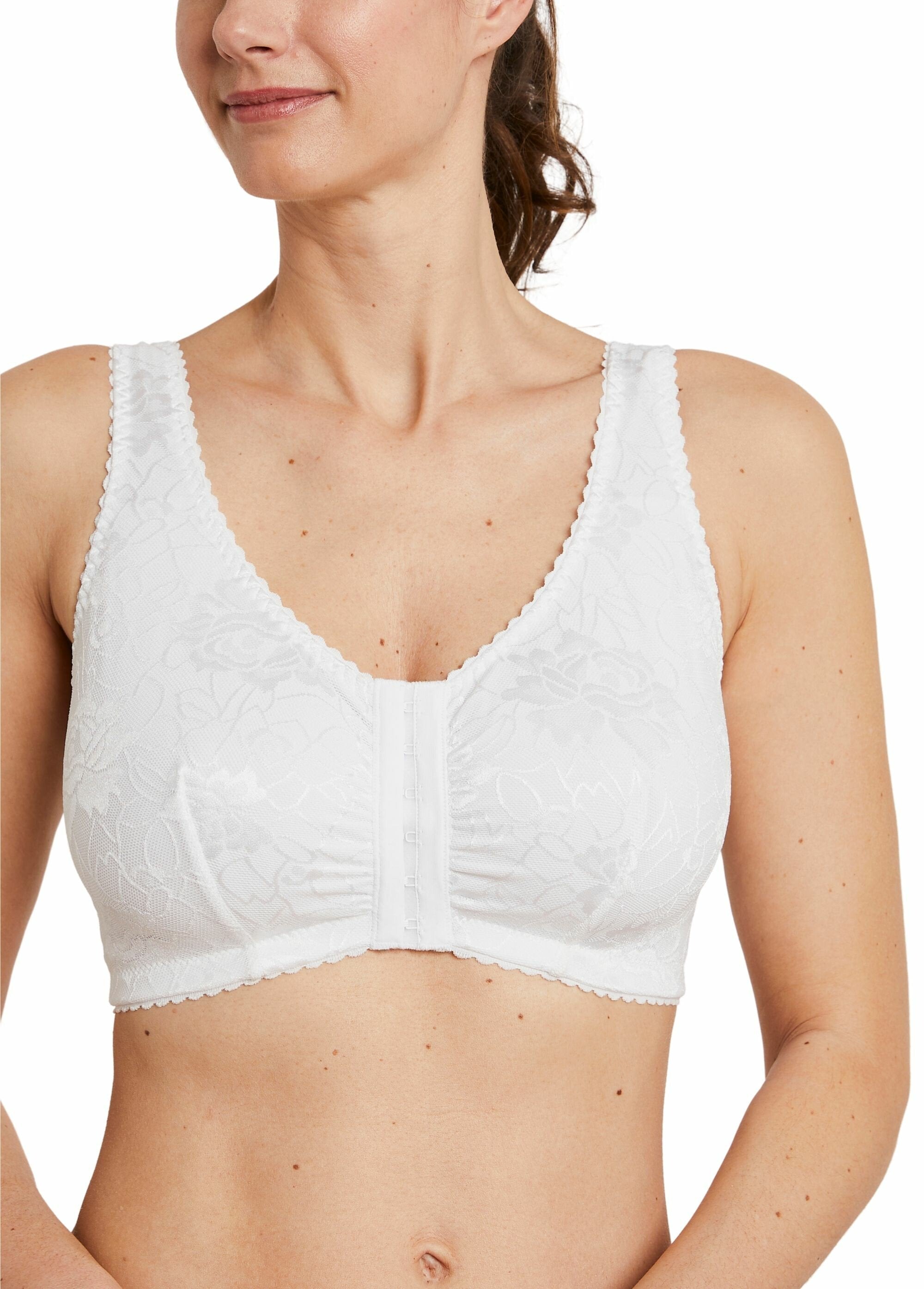 Post-operative_underwired_brassiere_bra_White_FA1_slim