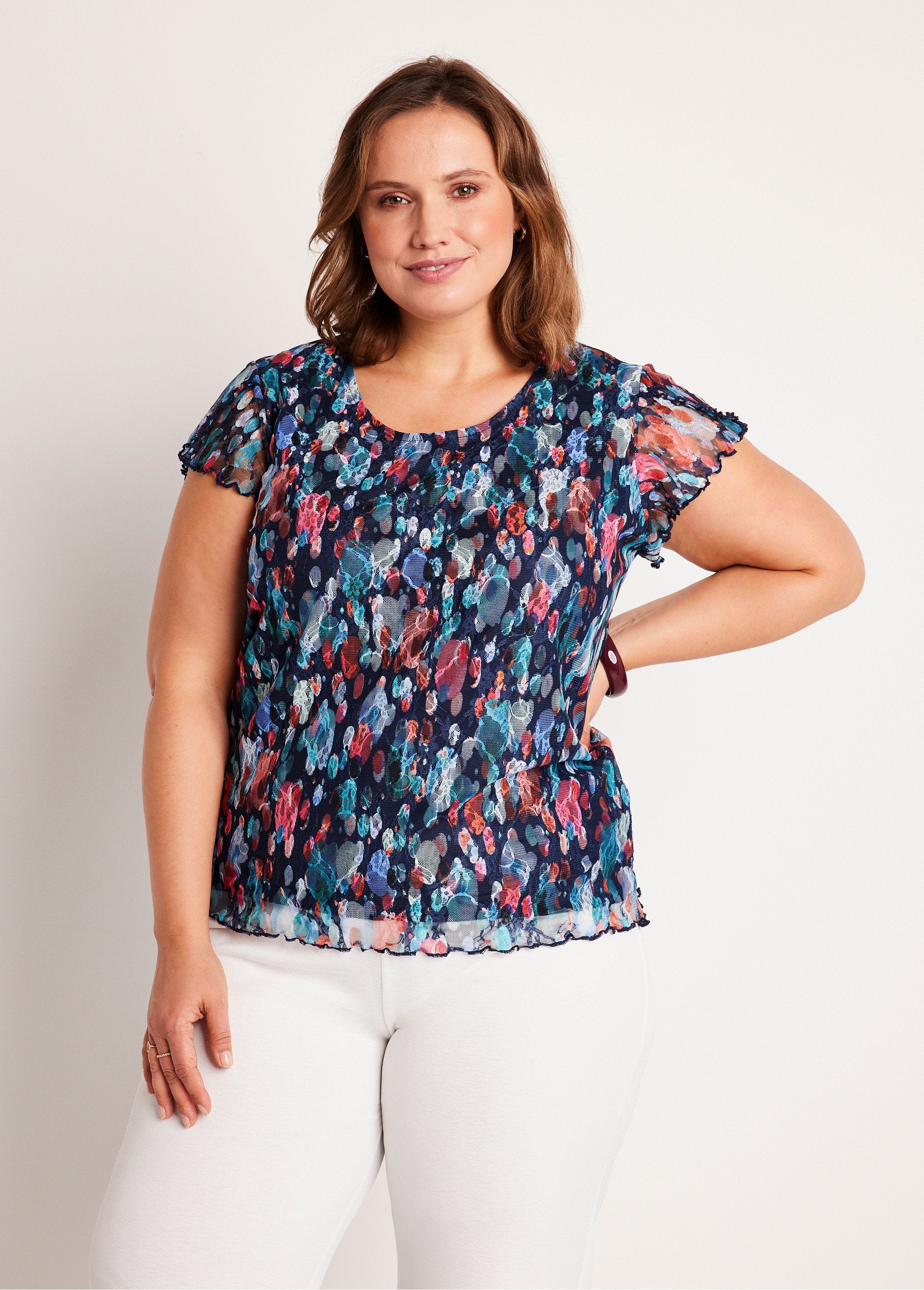 Short_printed_lace_t-shirt_Navy_and_fuchsia_FA1_curvy