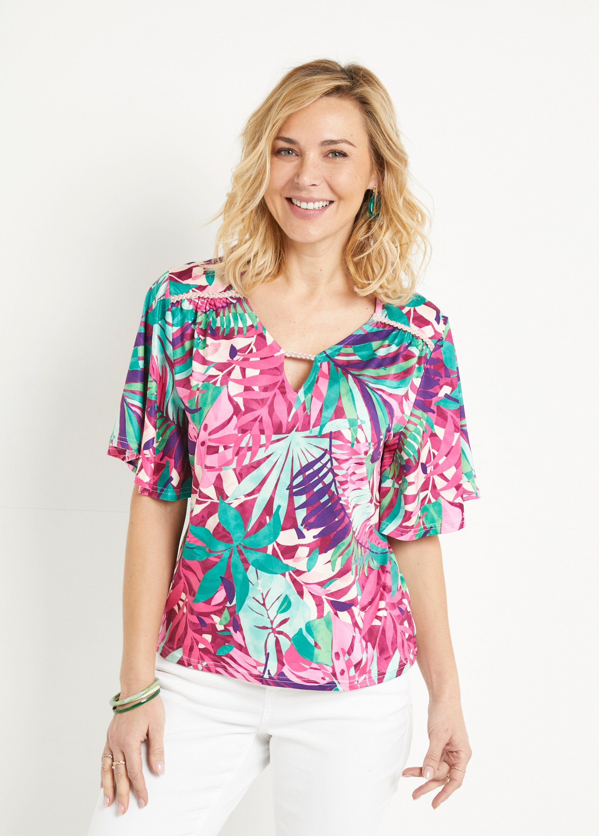 Tropical_print_t-shirt_with_butterfly_sleeves_Multicolor_FA1_slim