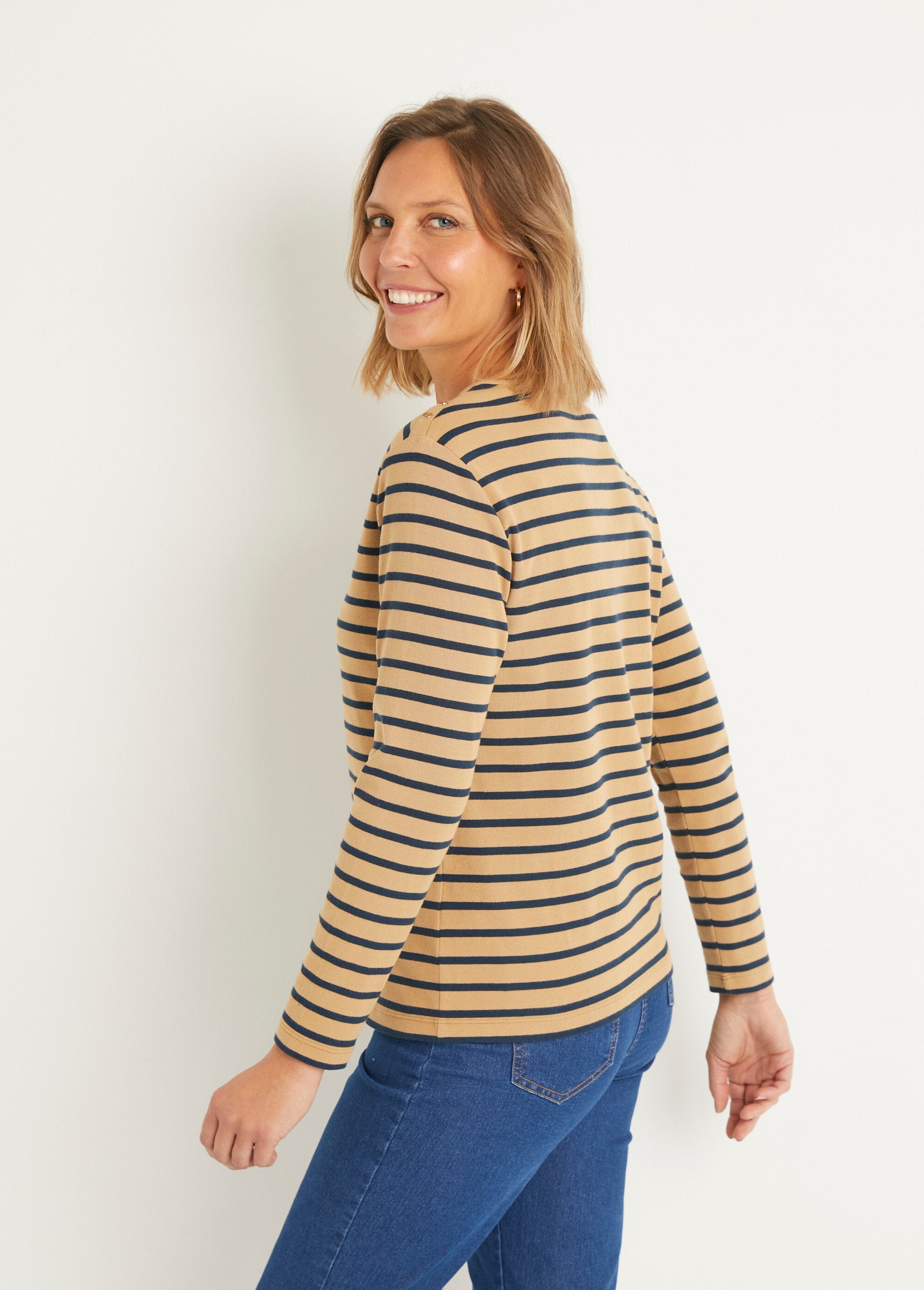 Long-sleeved_cotton_short_sailor_T-shirt_Camel_and_navy_DO1_slim