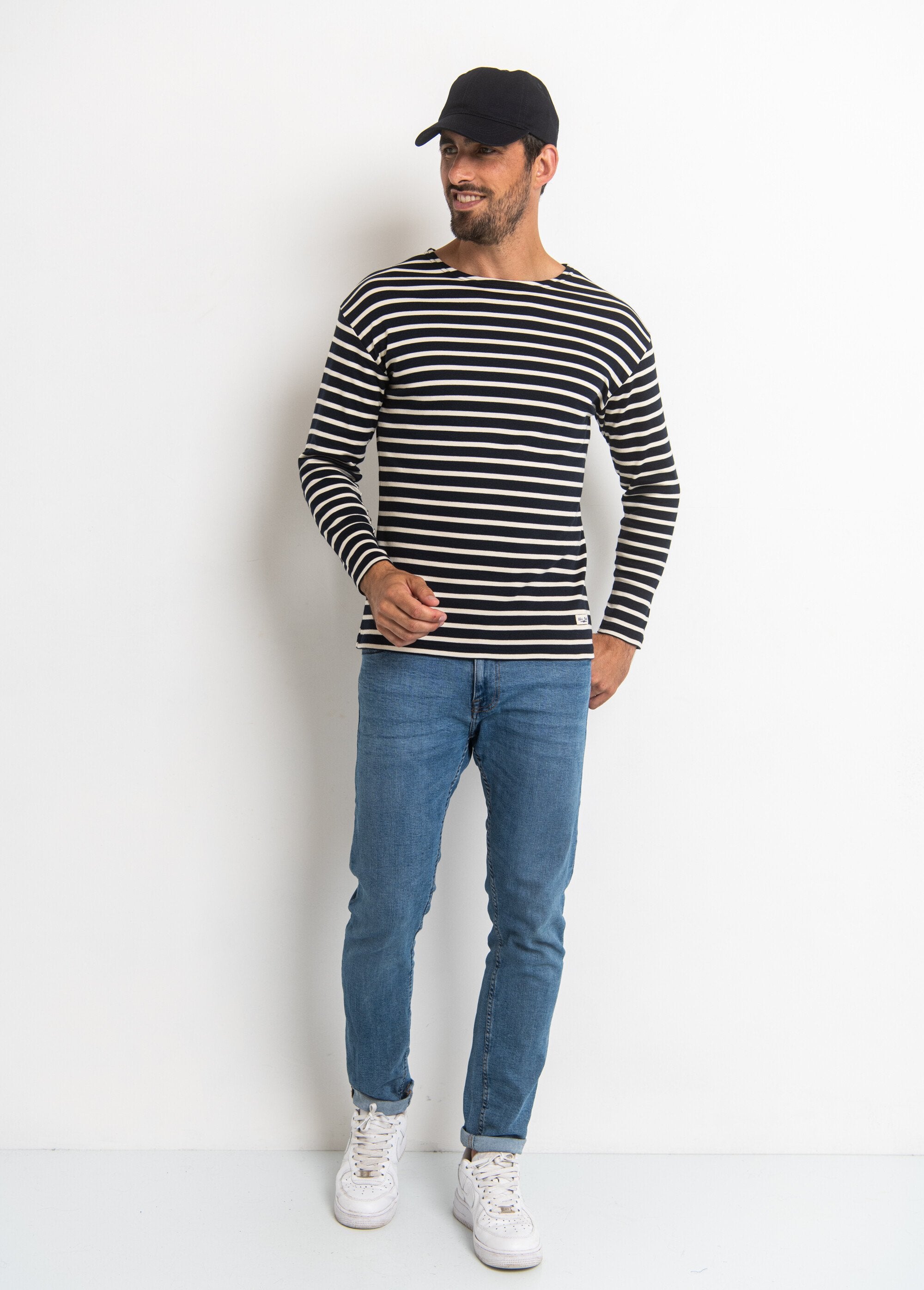 Striped_sailor_top_with_long_sleeves_and_round_neck_Navy_and_ecru_SF1_slim