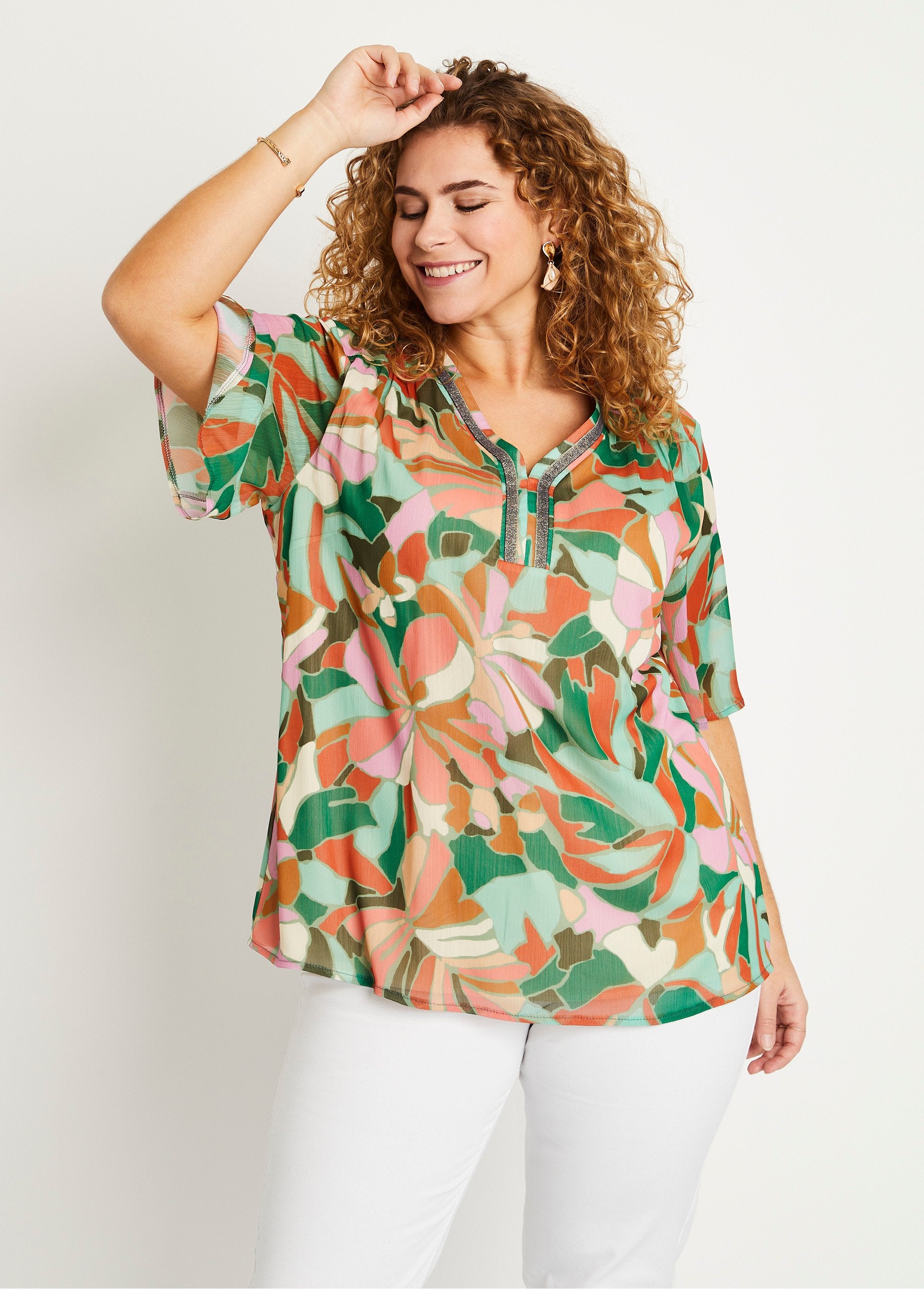 Mid-length_loose_tunic_in_printed_voile_Green_and_orange_FA1_curvy