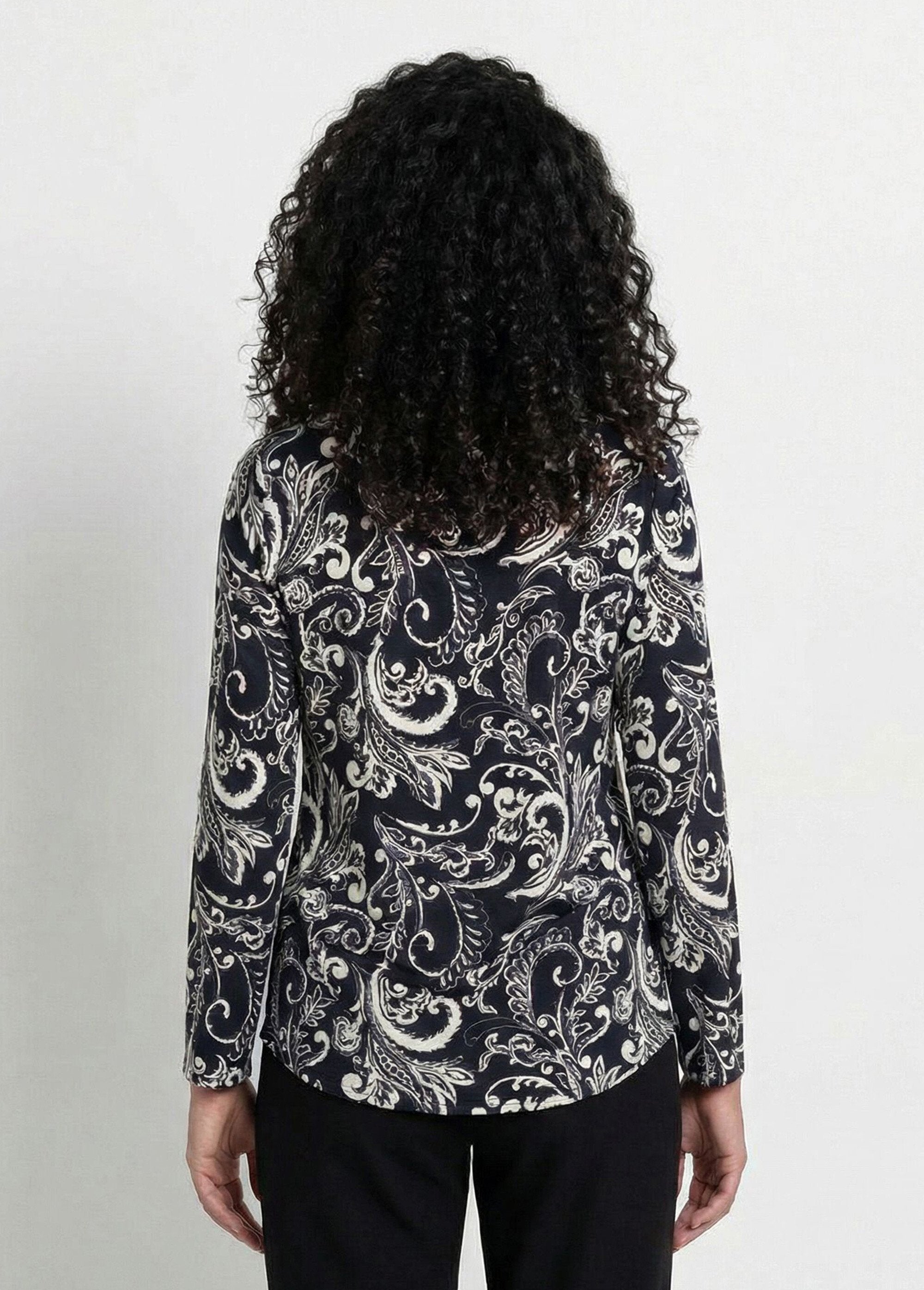 Printed_V-neck_tunic_with_long_sleeves_Black_and_ecru_DO1_slim