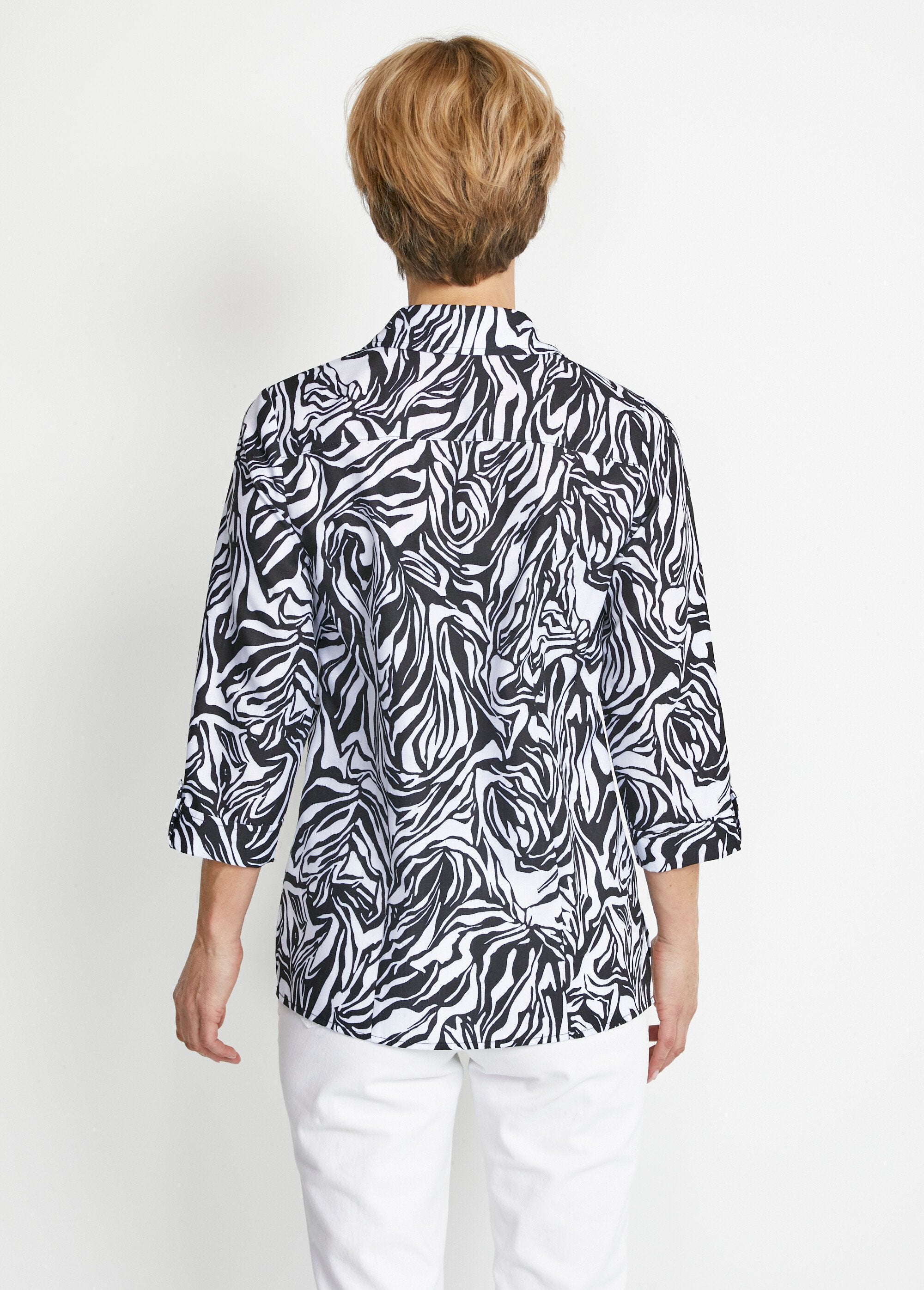 Printed_tunic_with_3/4_sleeves_White_and_Black_DO1_slim