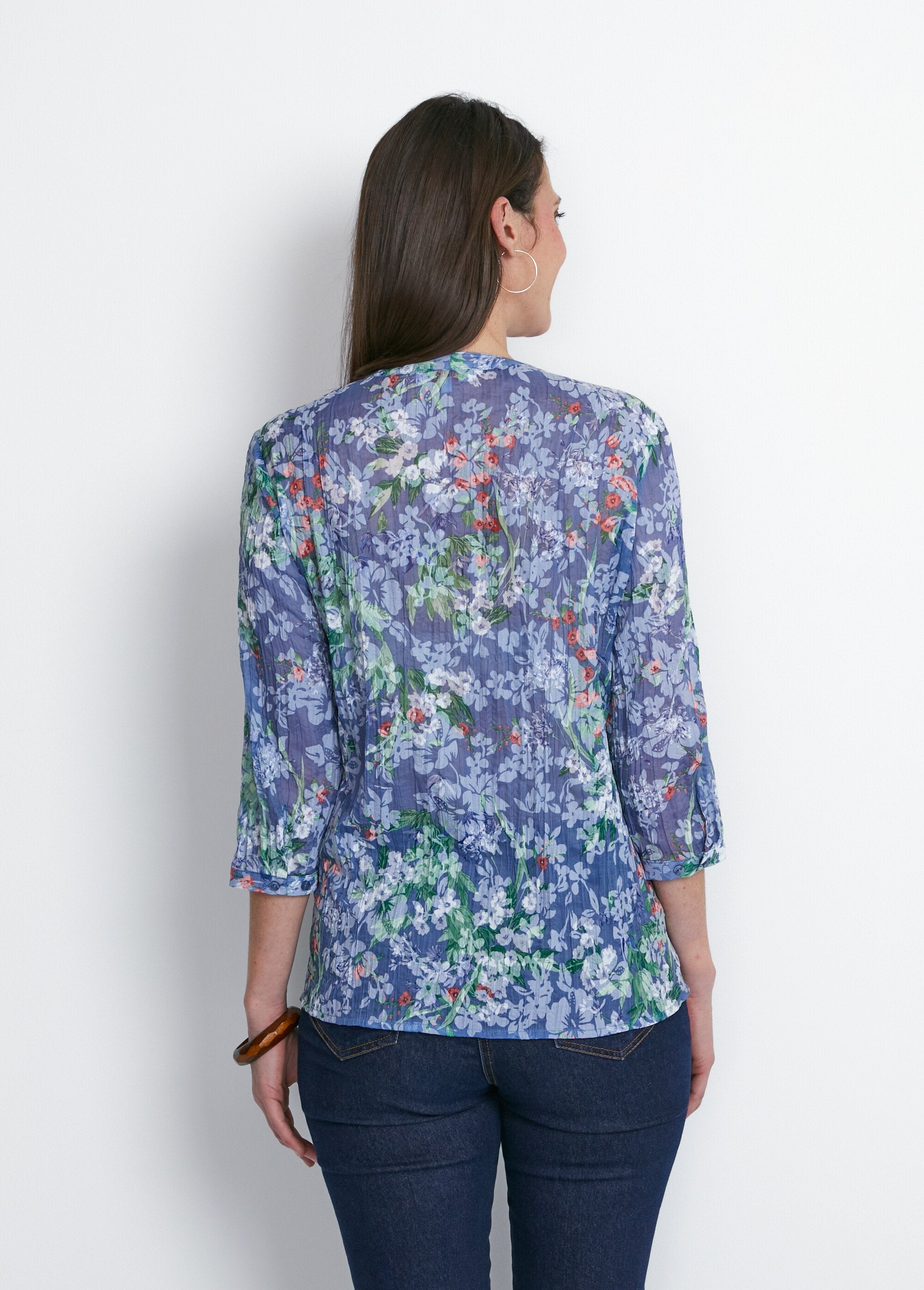 Loose_floral_3/4_sleeve_tunic_Blue_background_DO1_slim