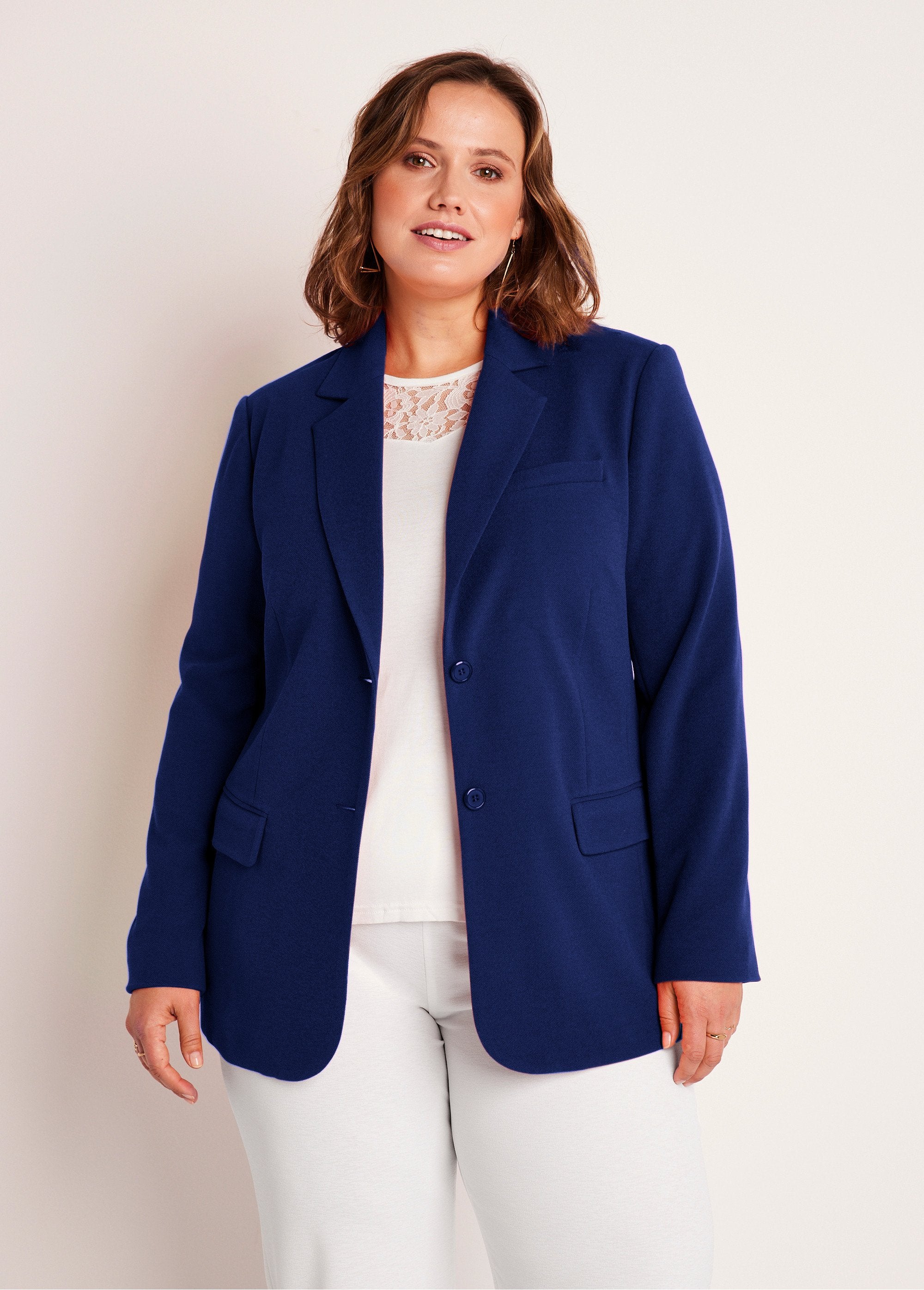 Straight_cut_plain_knit_blazer_jacket_Marine_FA1_curvy