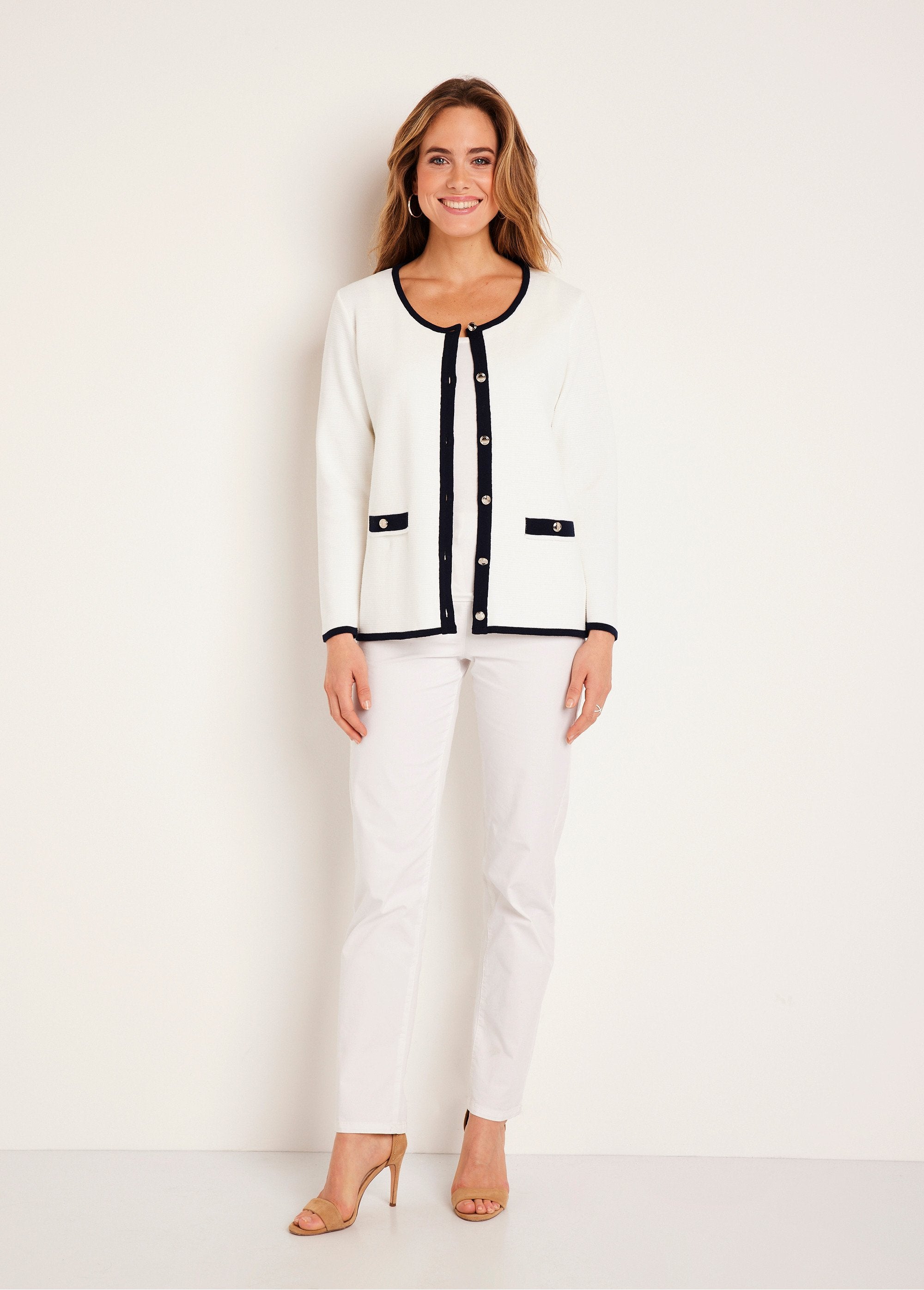 Buttoned_cardigan_jacket_White_and_navy_SF1_slim