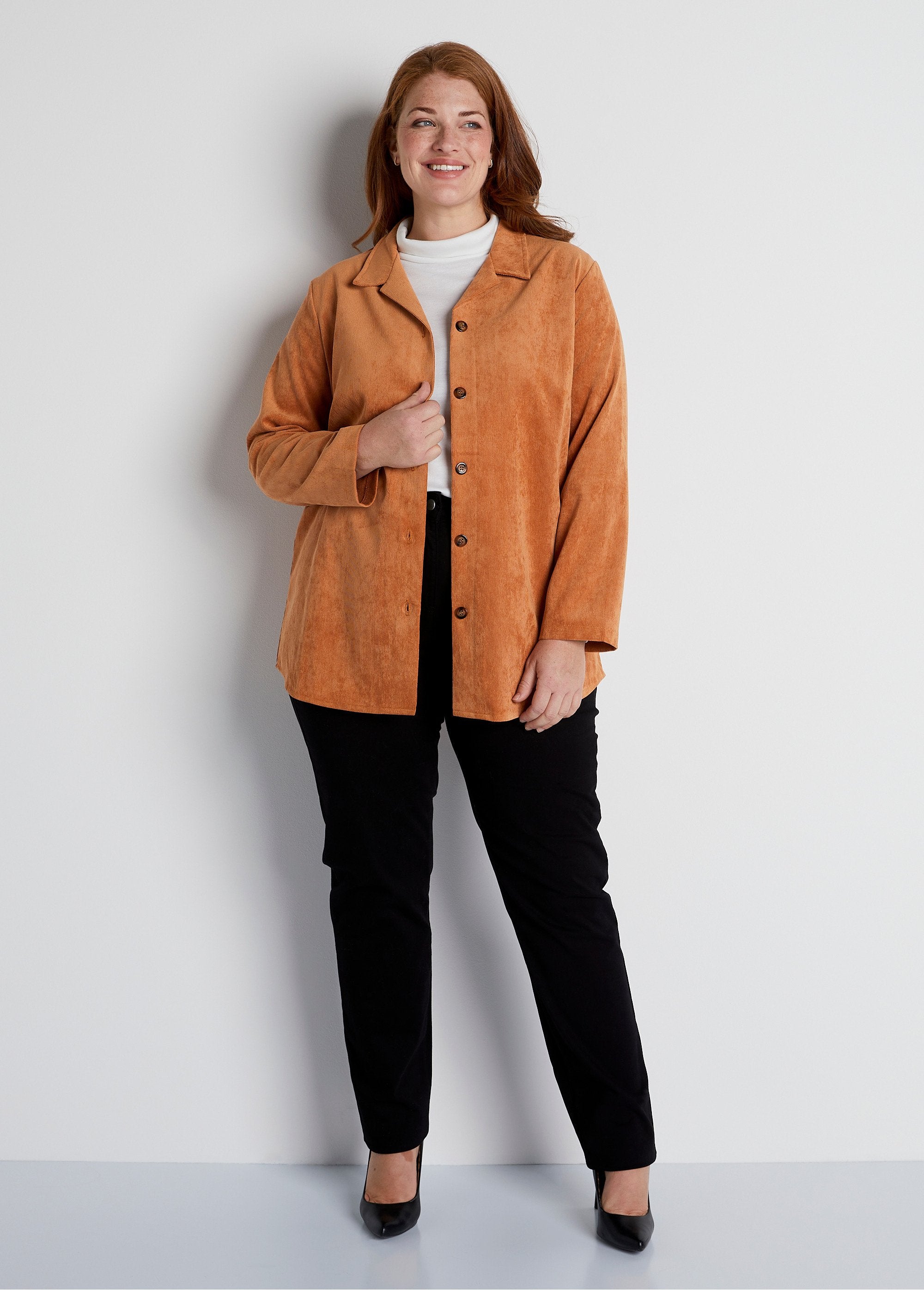 Milleraies_velvet_overshirt_jacket_with_tailored_collar_Caramel_SF1_curvy